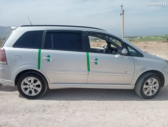 Opel Zafira 2008 · 1.8 MT