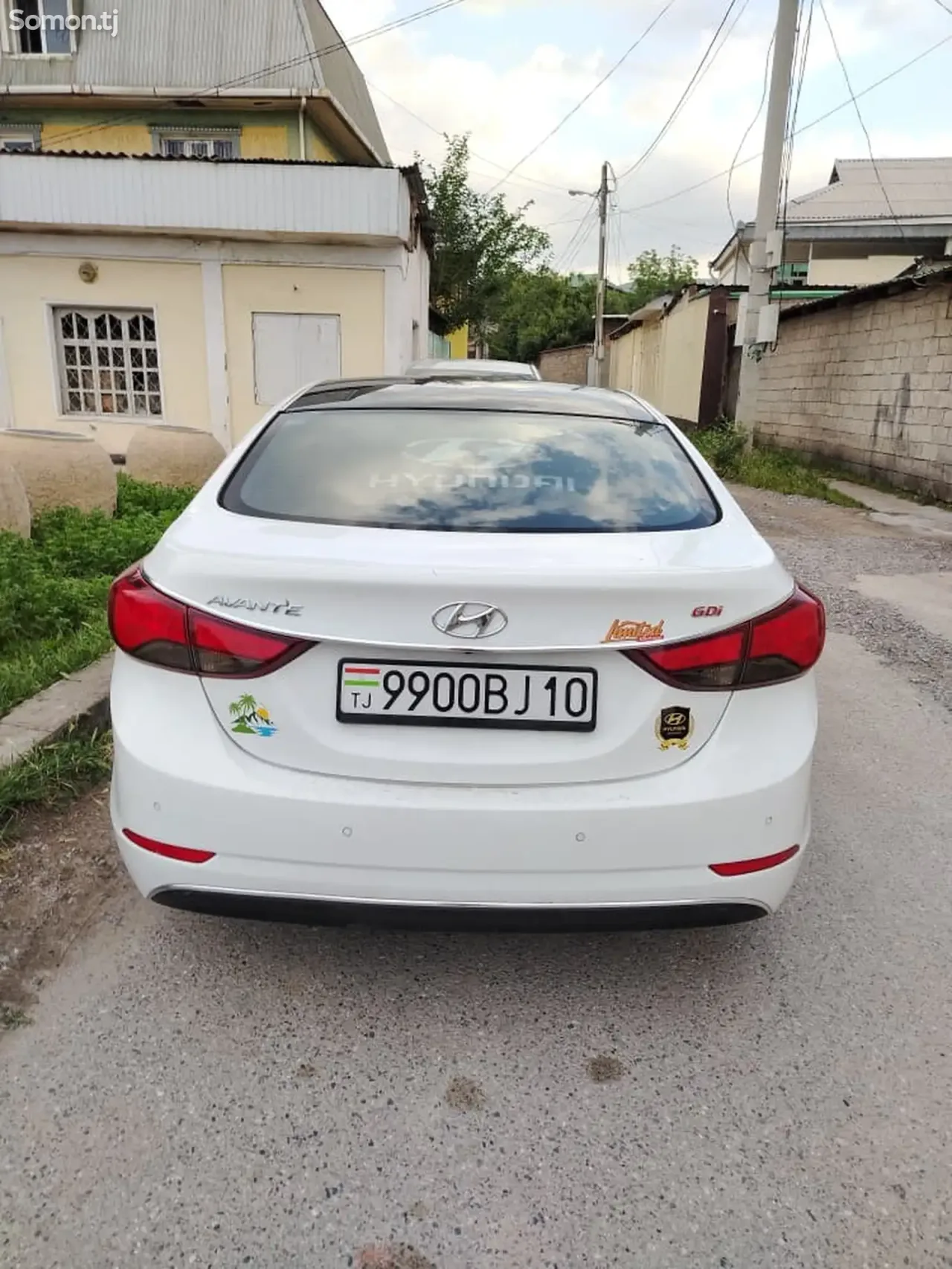 Hyundai Avante 2014 · 1.6 AT