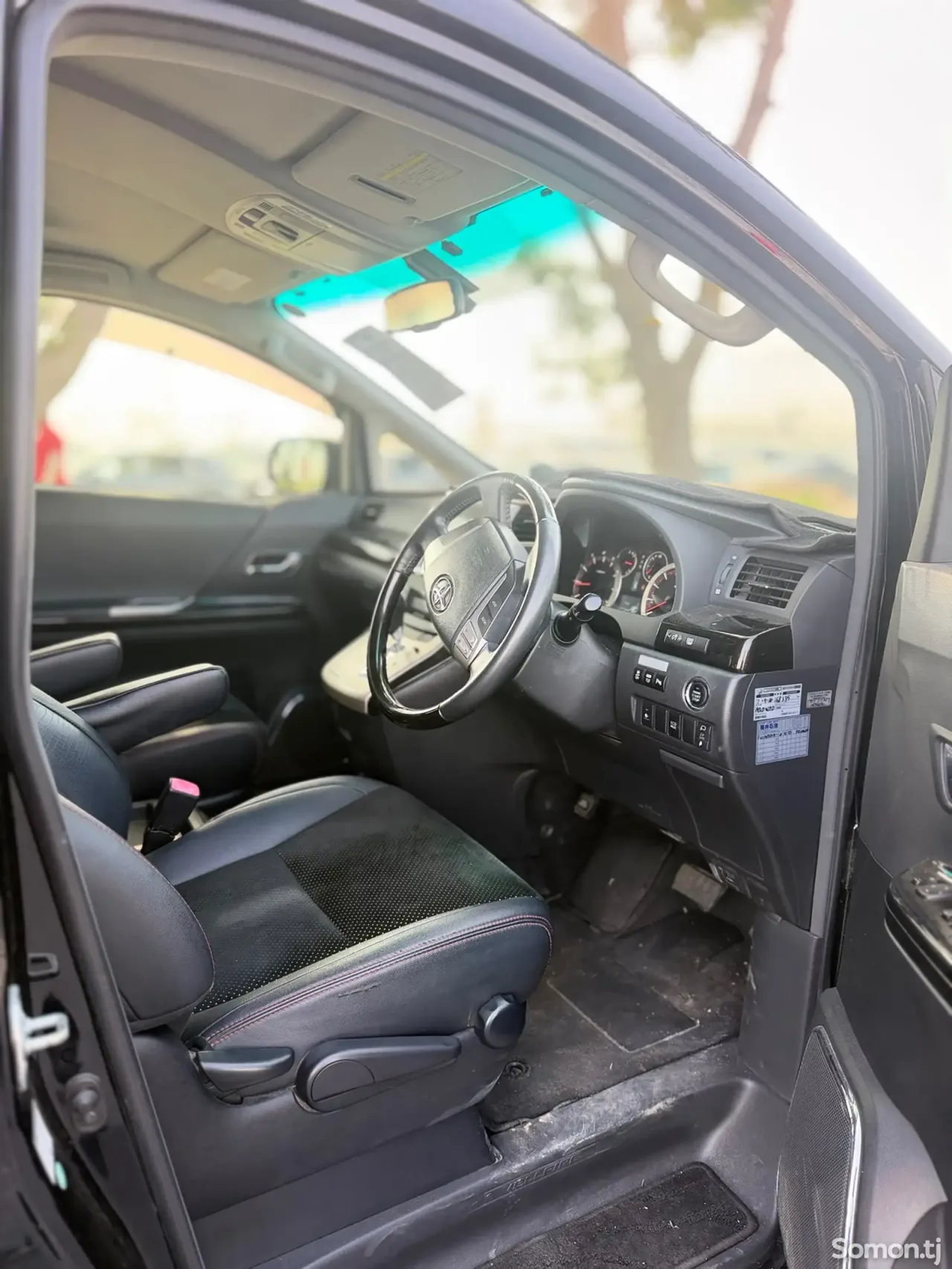 Toyota Vellfire 2014 · 2.4 AT