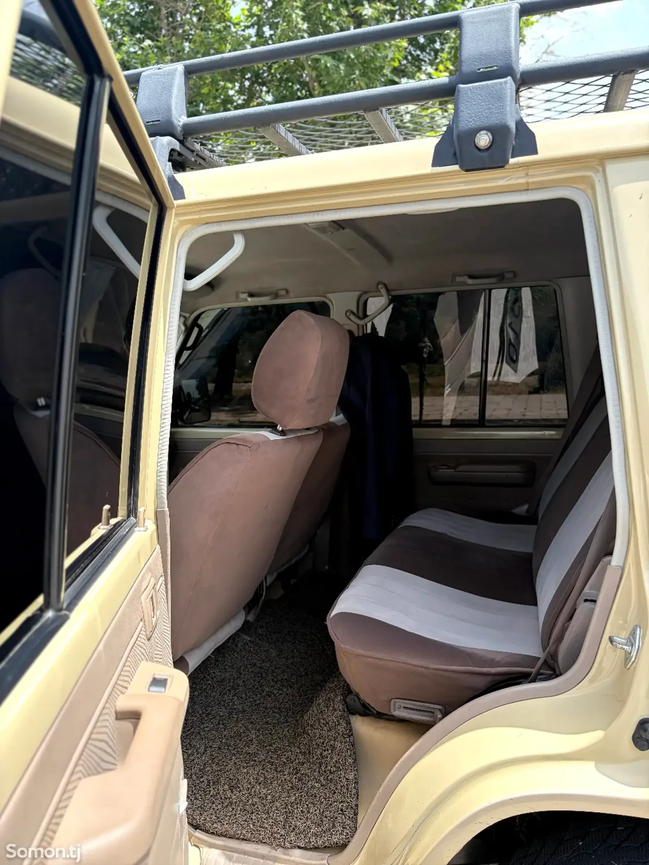 Toyota Land Cruiser 2012 · 4.7 MT