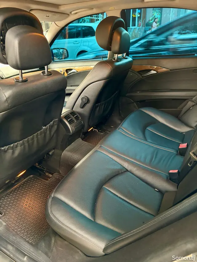 Mercedes-Benz E class 2008 · 3.5 AT