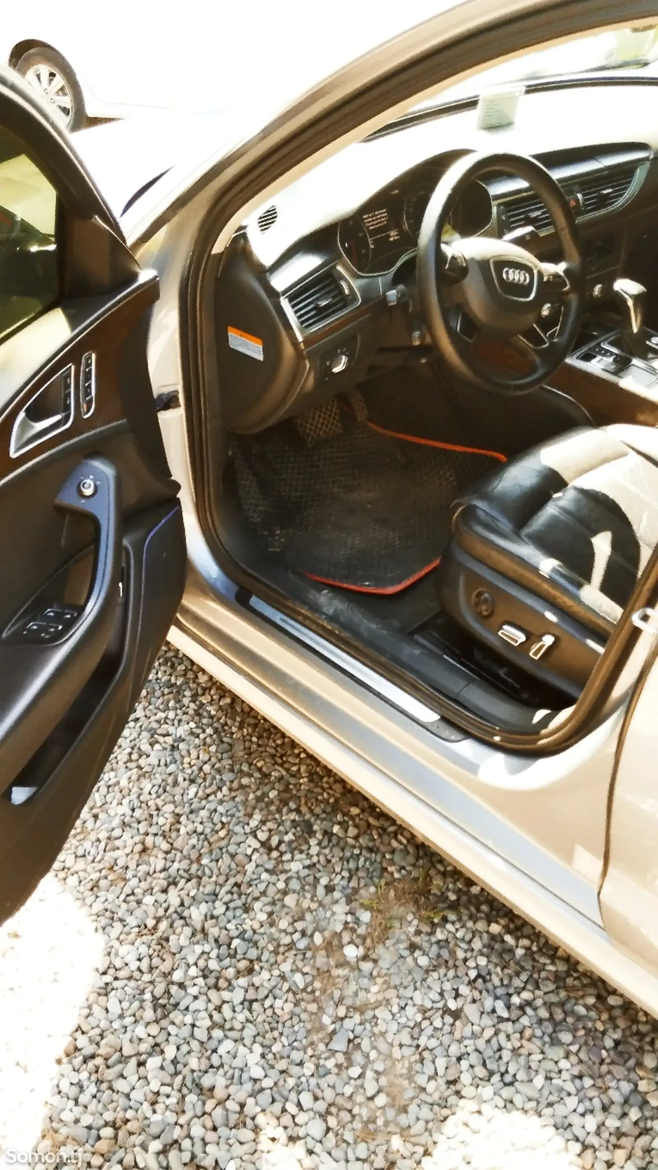 Audi A6 2015 · 2.0 AT