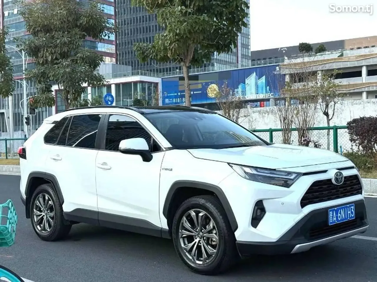 Toyota RAV 4 2024 · 2.5 AT