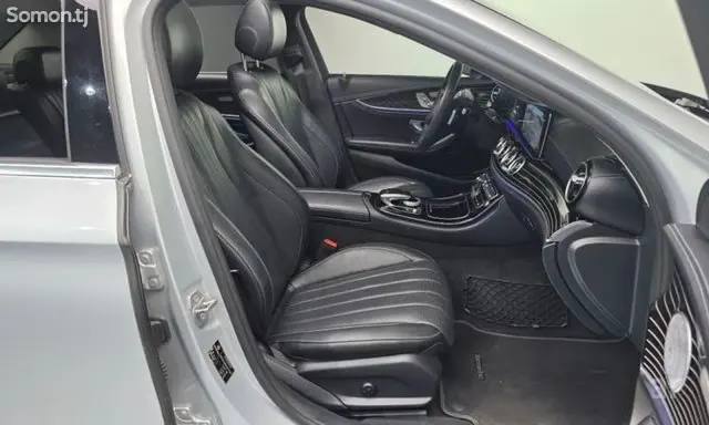Mercedes-Benz E class 2018 · 3.0 AT
