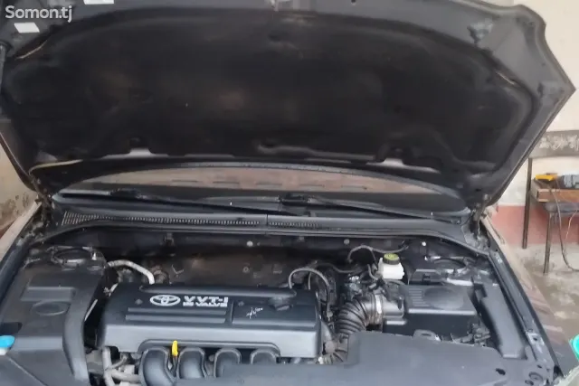 Toyota Avensis 2008 · 1.8 MT