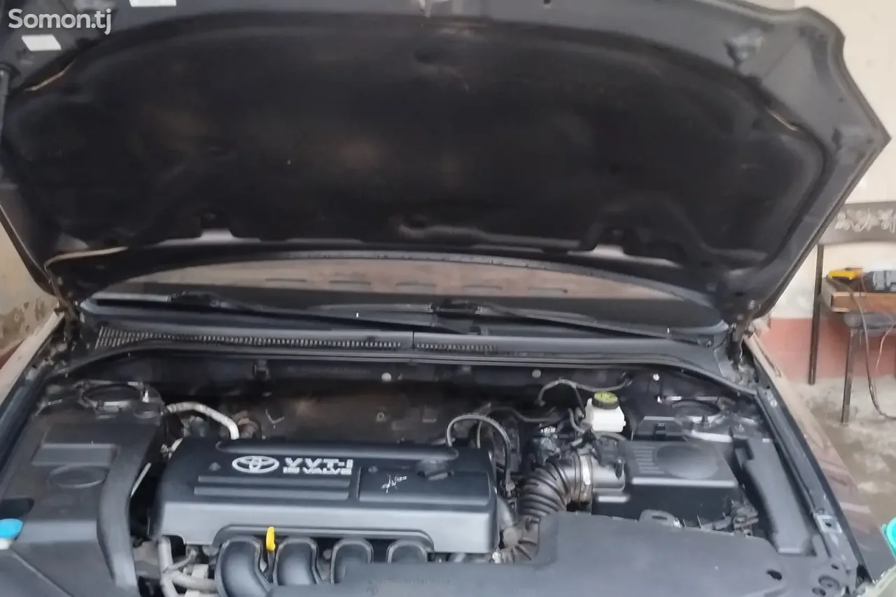 Toyota Avensis 2008 · 1.8 MT