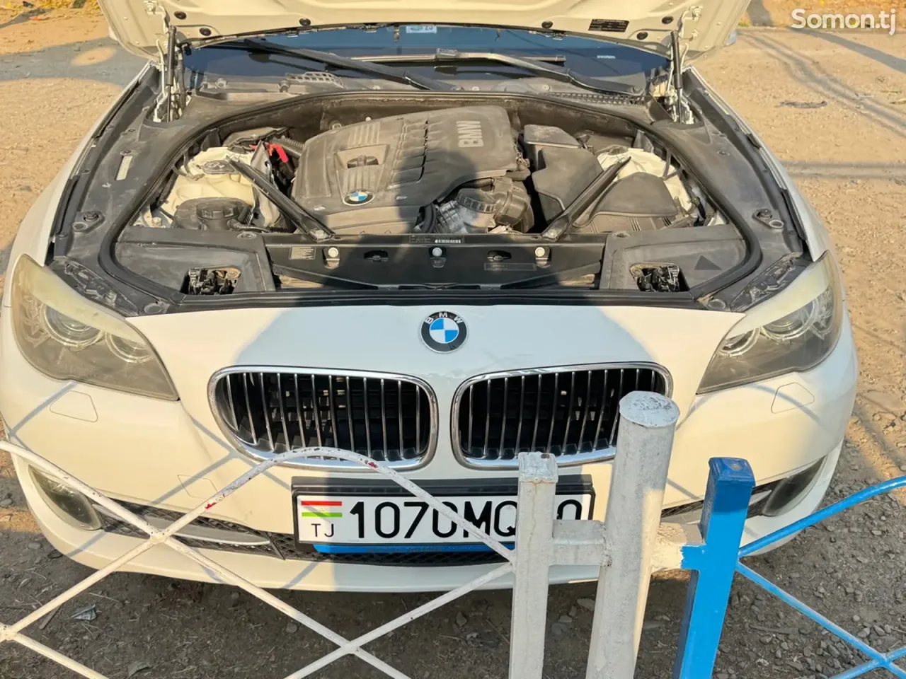 BMW 5 series 2011 · 3.0 AT