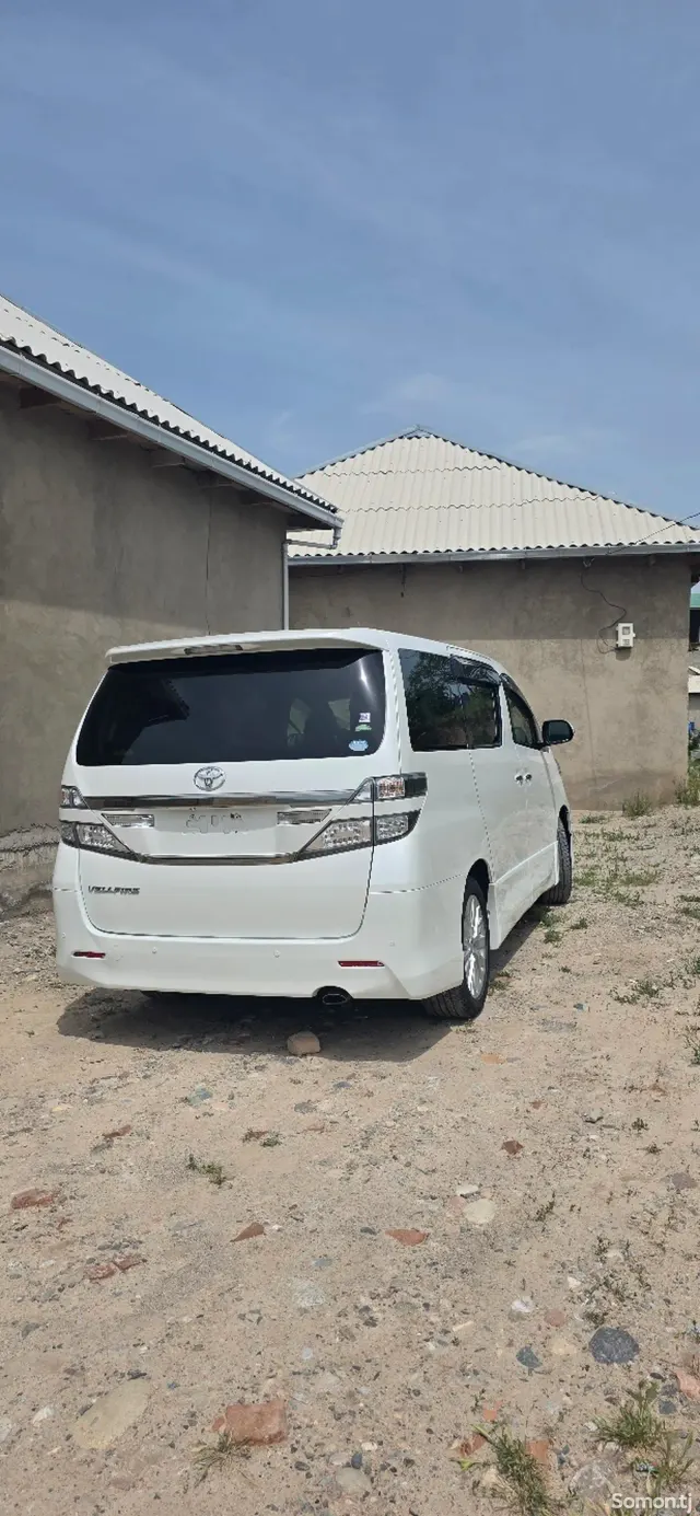 Toyota Vellfire 2014 · 2.4 AT