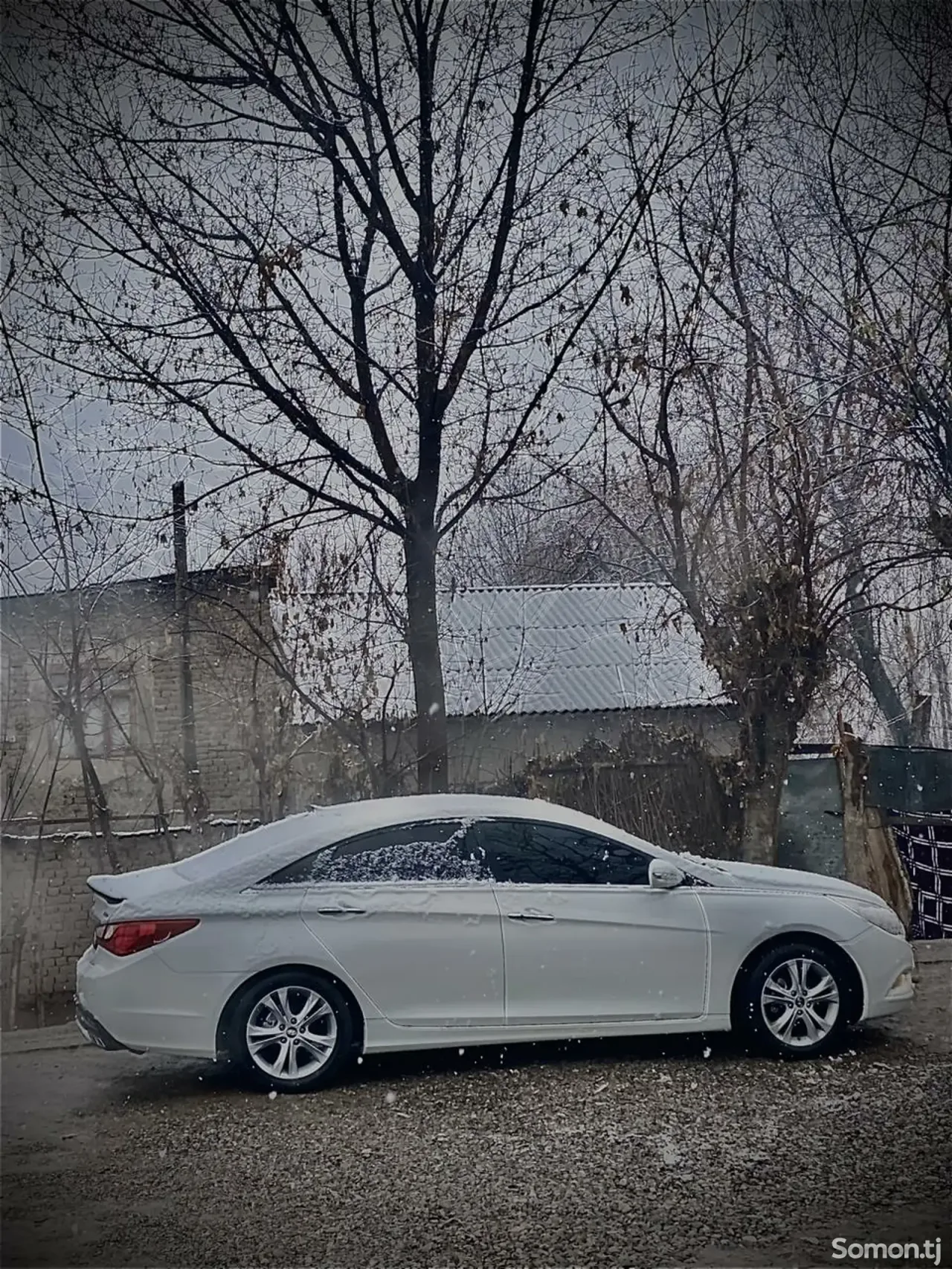 Hyundai Sonata 2011 · 2.0 AT