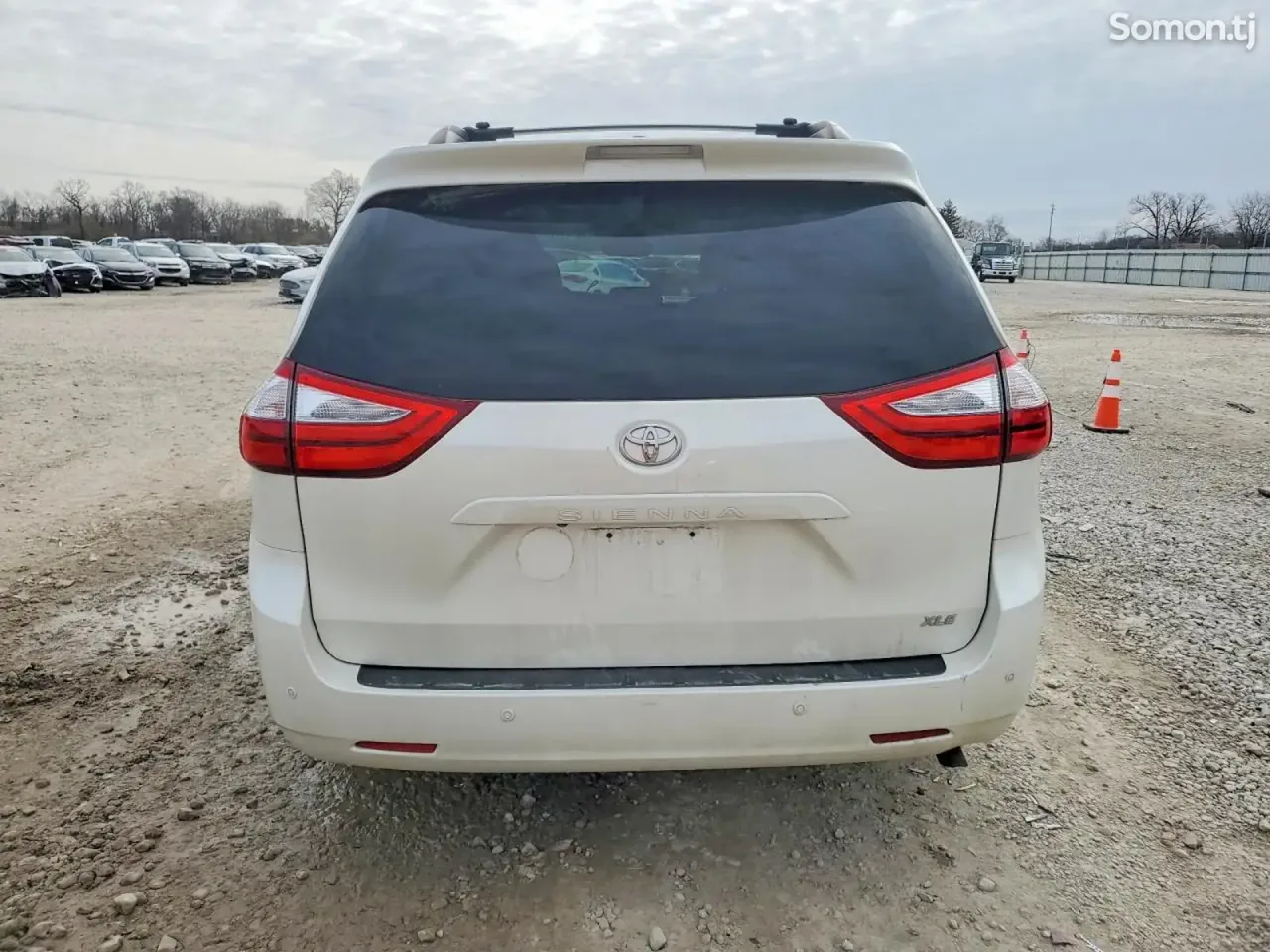 Toyota Sienna 2015 · 3.5 AT