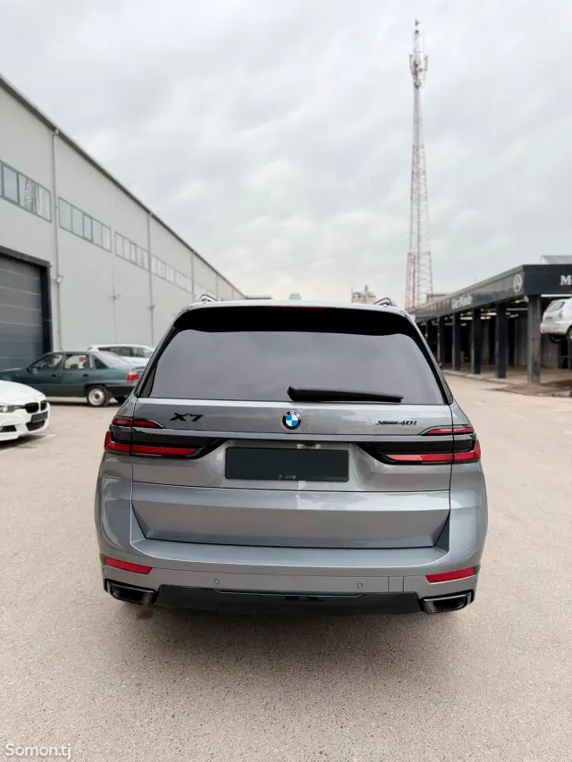 BMW X7 2024 · 4.0 AT