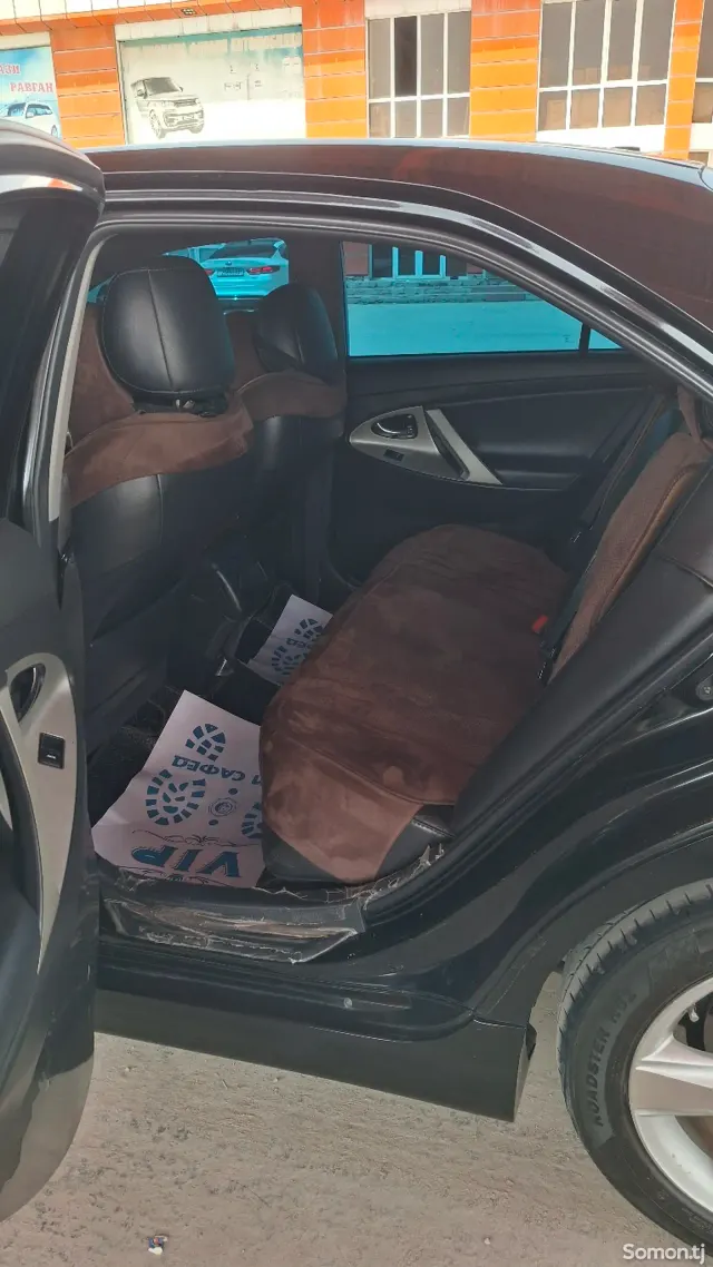 Toyota Camry 2011 · 2.5 AT