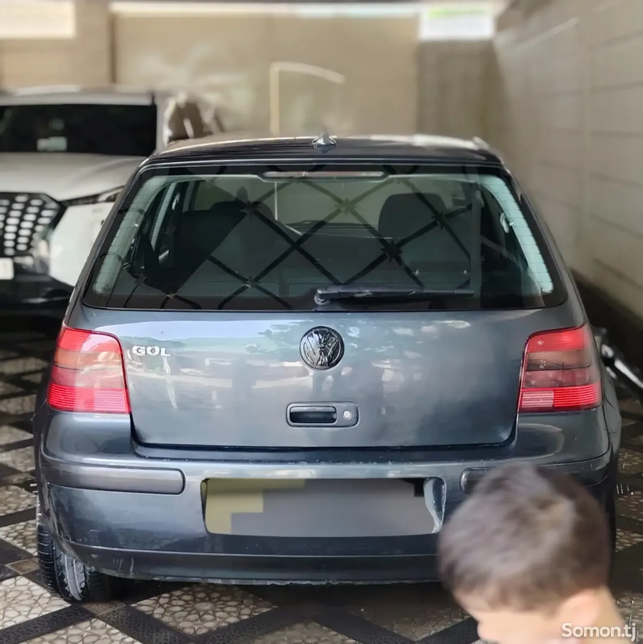 Volkswagen Golf 2001 · 1.4 MT