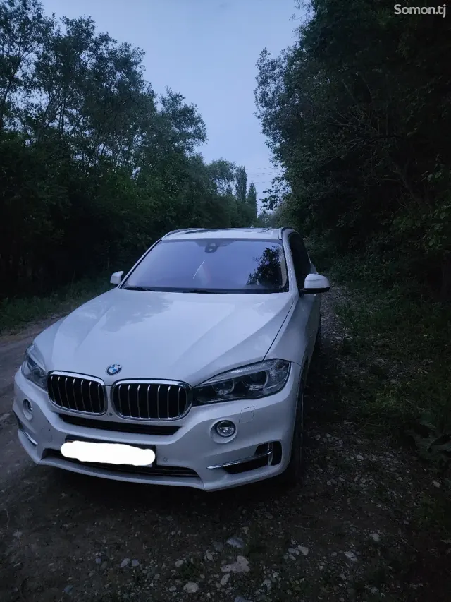 BMW X5 2015 · 3.0 AT