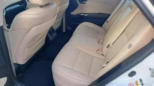 Toyota Avalon 2015 · 2.5 AT