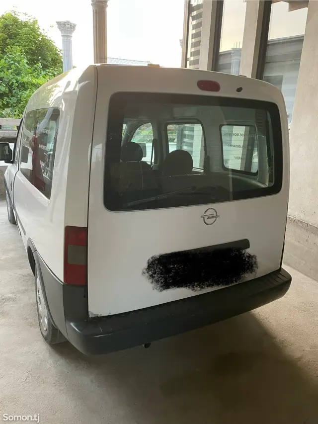 Opel Combo 2006 · 1.4 MT