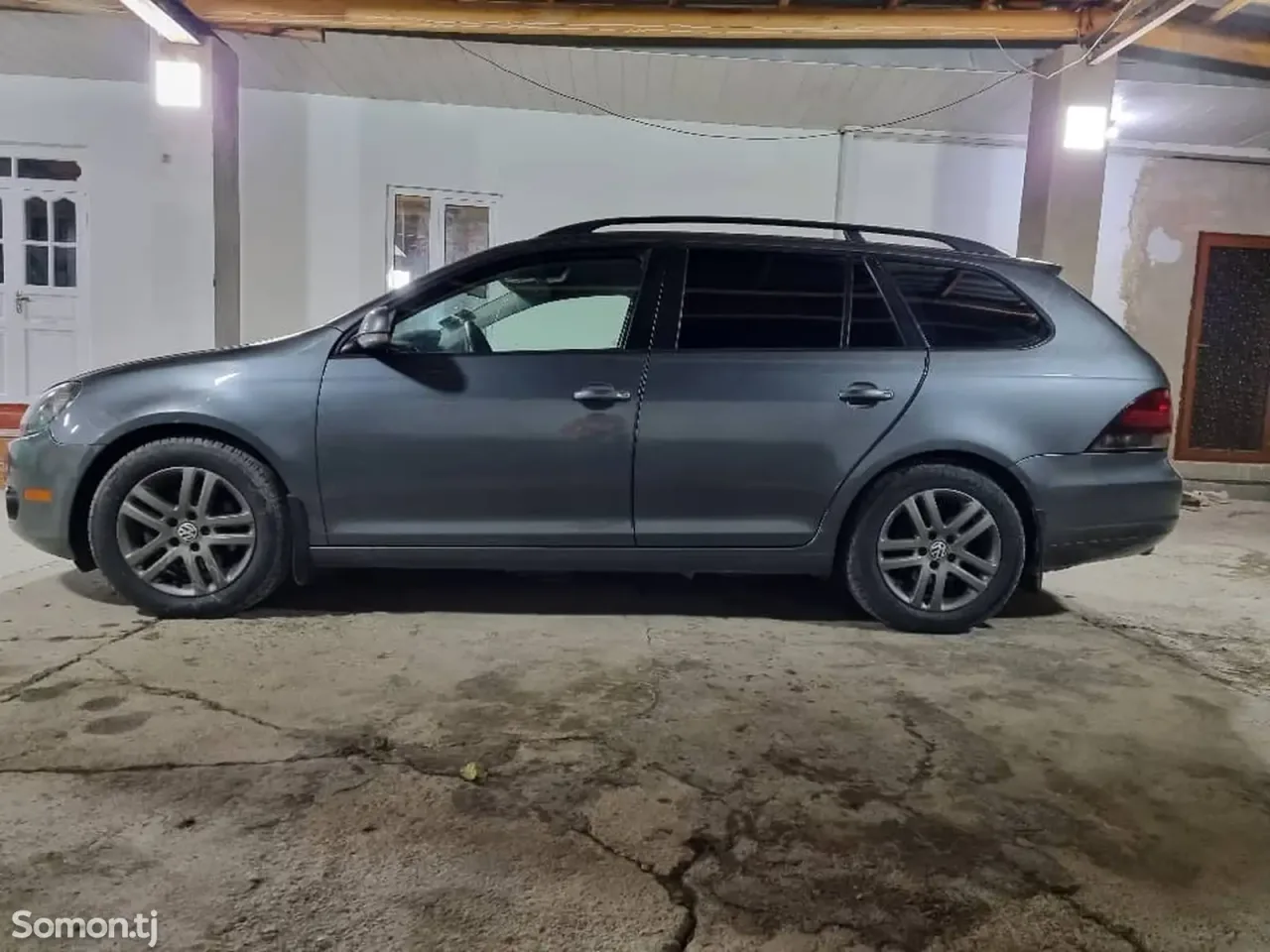 Volkswagen Jetta 2010 · 2.5 AT