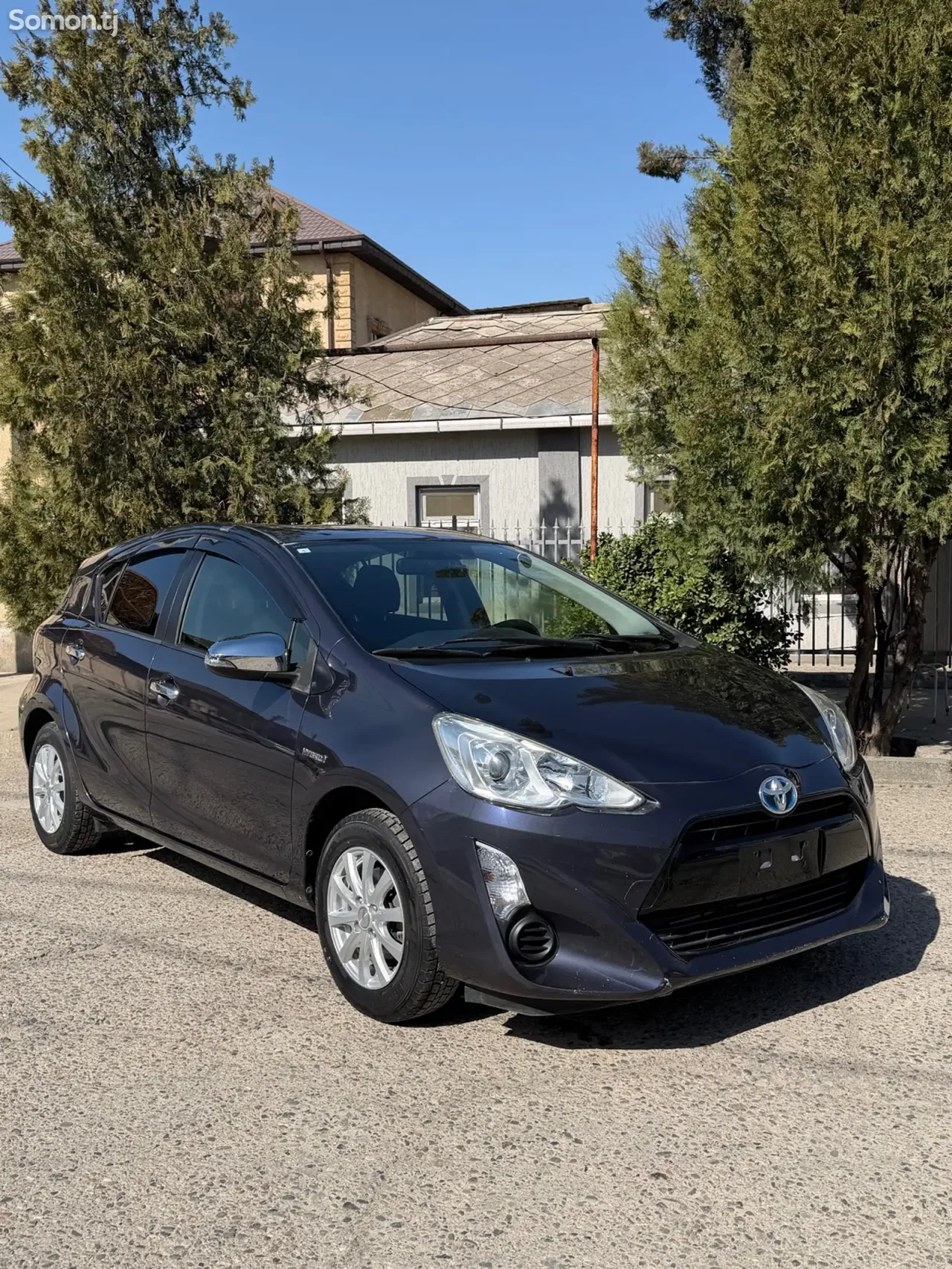 Toyota Aqua 2015 · 1.5 AT