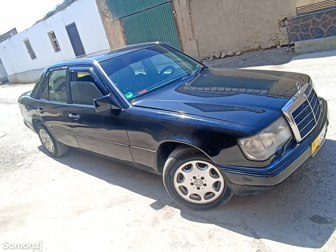 Mercedes-Benz W124 1991 · 2.0 MT