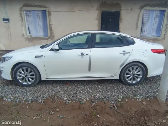 Kia K5 2016 · 2.0 AT