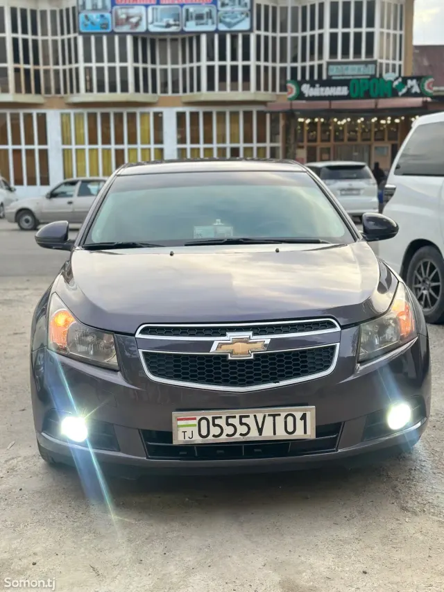 Chevrolet Cruze 2011 · 1.8 AT