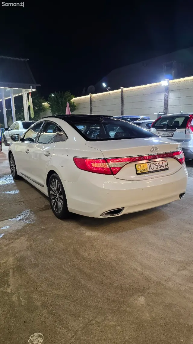 Hyundai Grandeur 2014 · 2.4 AT