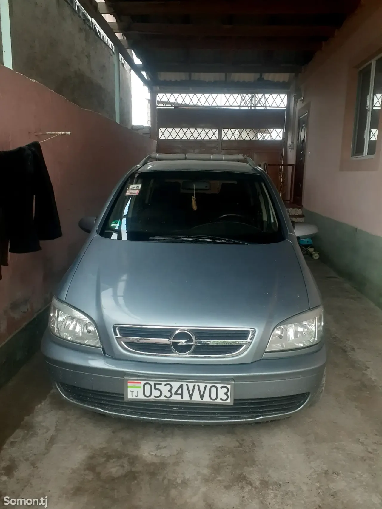 Opel Zafira 2003 · 1.8 MT