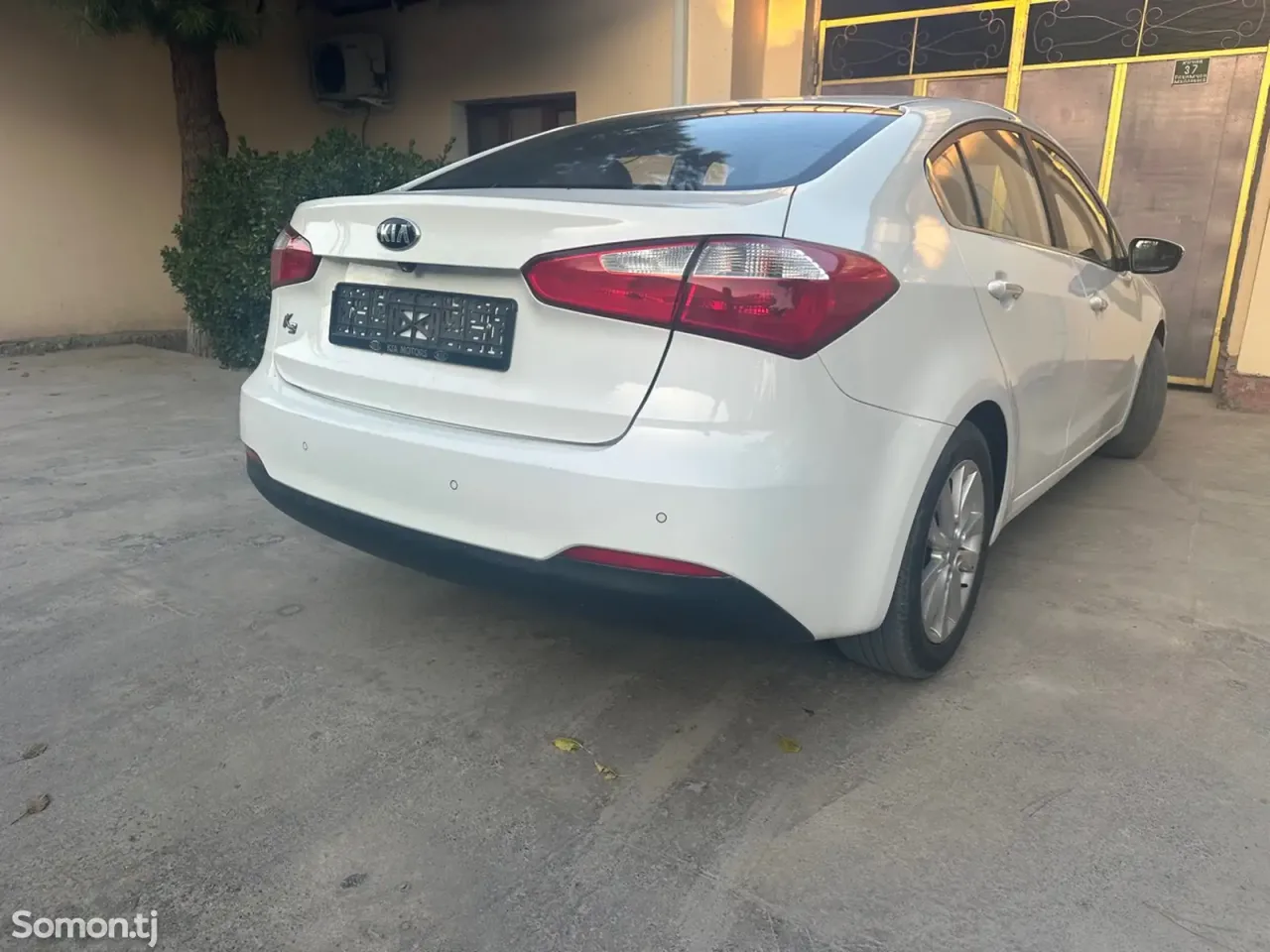 Kia K3 2015 · 1.6 AT
