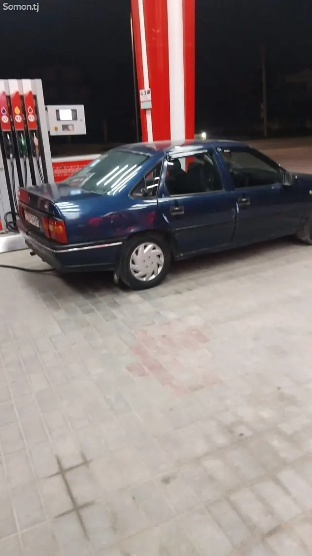 Opel Vectra A 1993 · 1.8 MT
