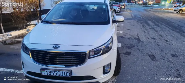 Kia Carnival 2016 · 2.2 AT