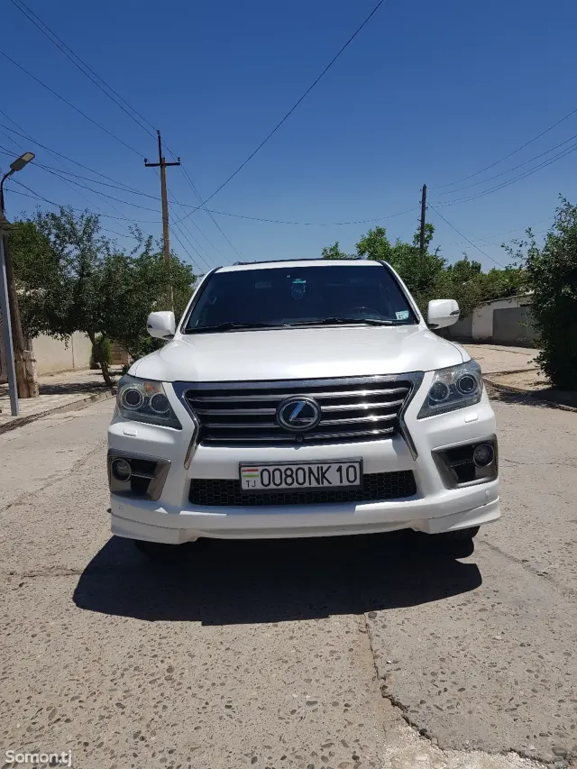 Lexus LX series 2014 · 5.7 AT