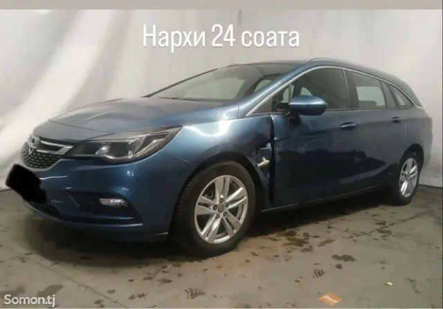 Opel Astra K 2017 · 1.0 MT