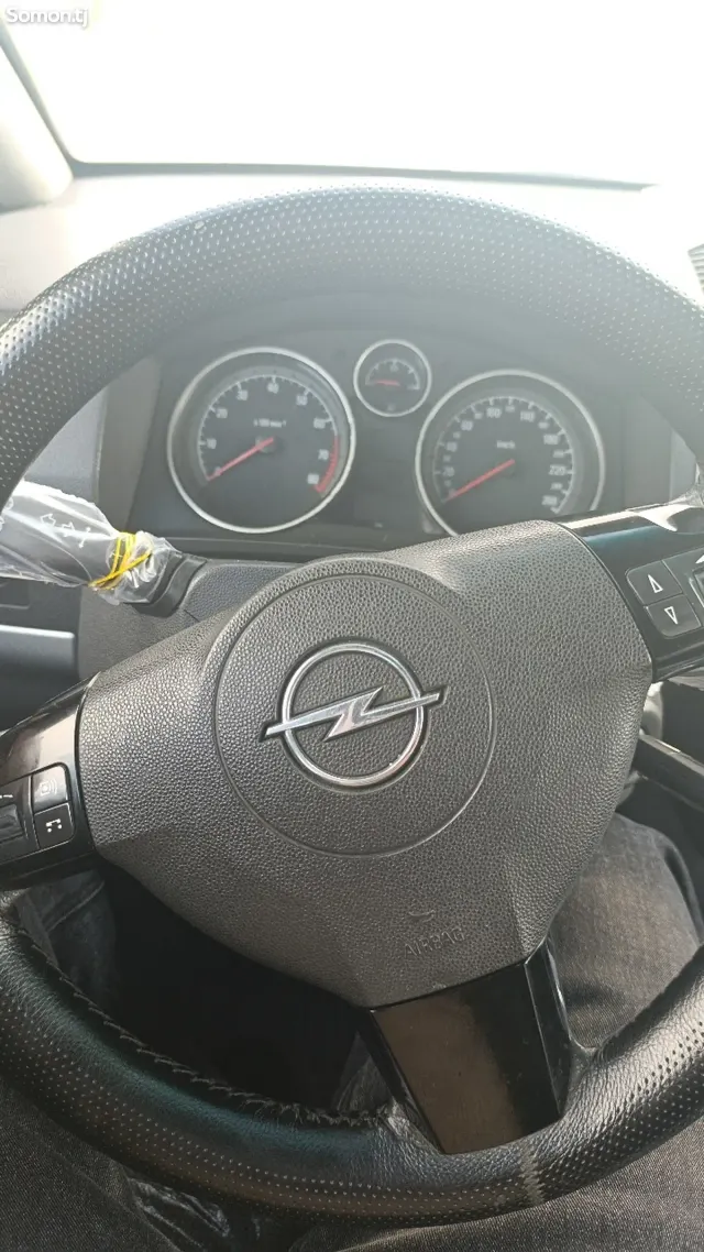 Opel Zafira 2008 · 2.2 AT