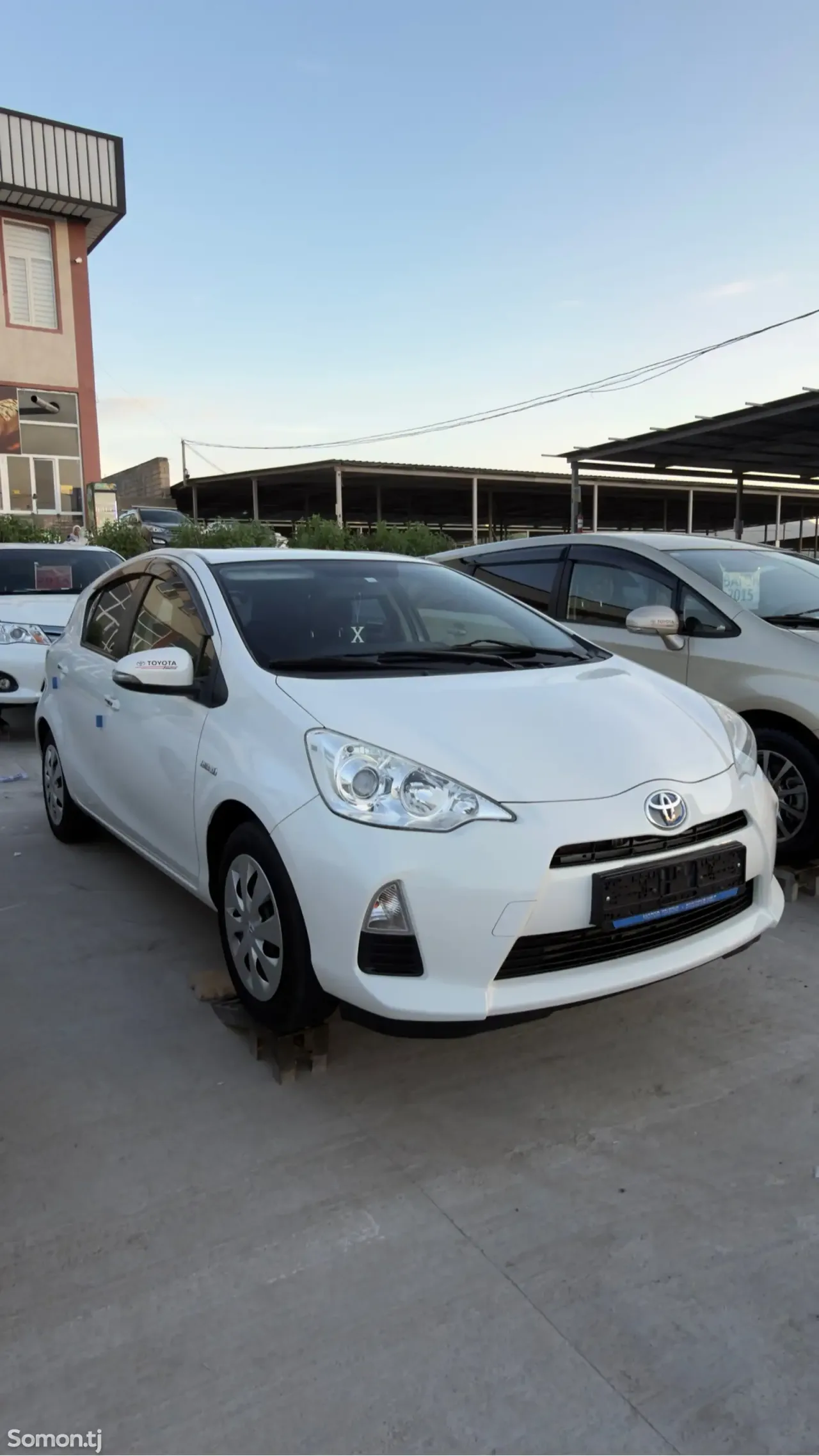 Toyota Aqua 2014 · 1.5 AT