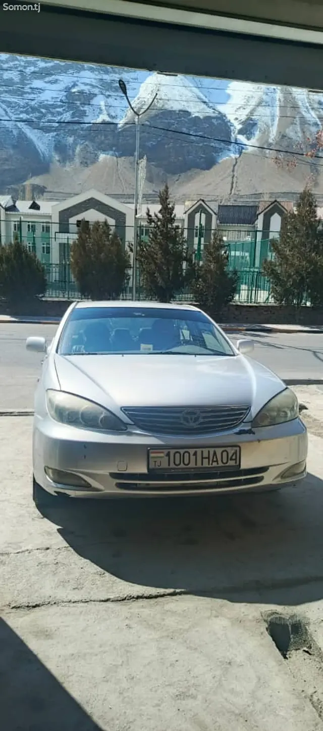 Toyota Camry 2005 · 2.4 MT