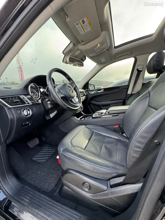 Mercedes-Benz GLS 2017 · 3.5 AT