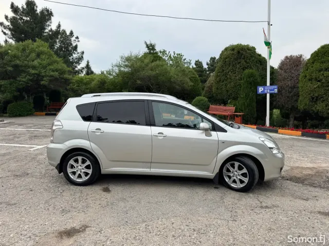 Toyota Verso 2007 · 2.2 MT