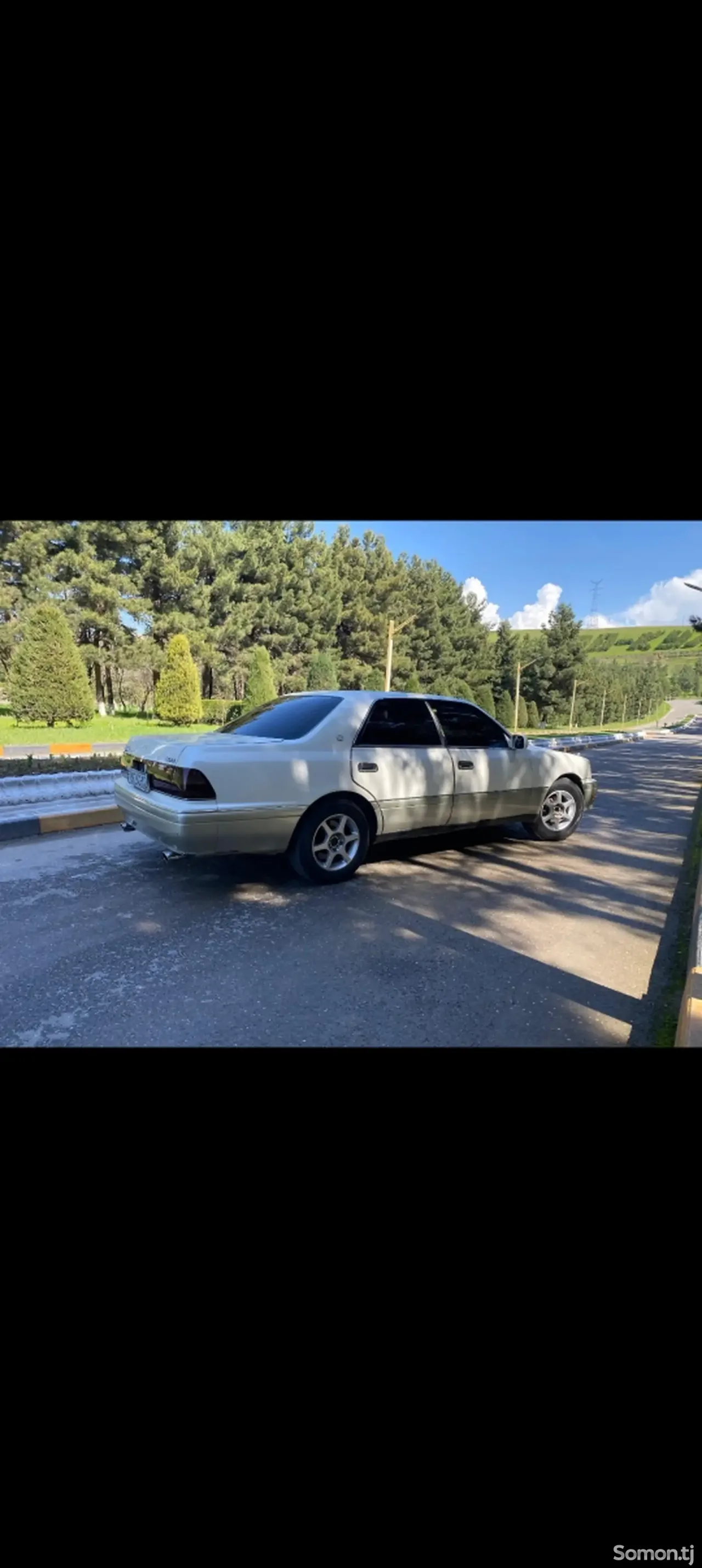 Toyota Crown 1995 · 2.5 AT