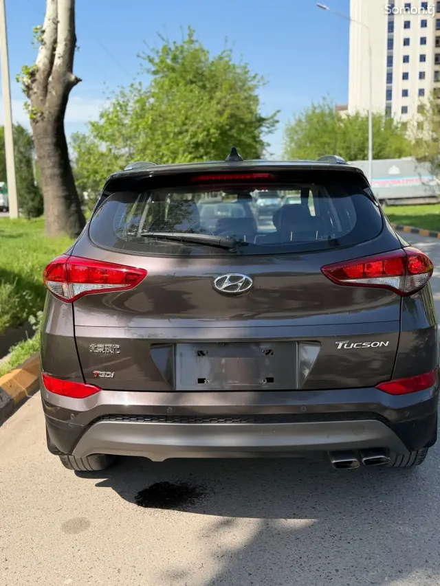 Hyundai Tucson 2016 · 1.6 AT