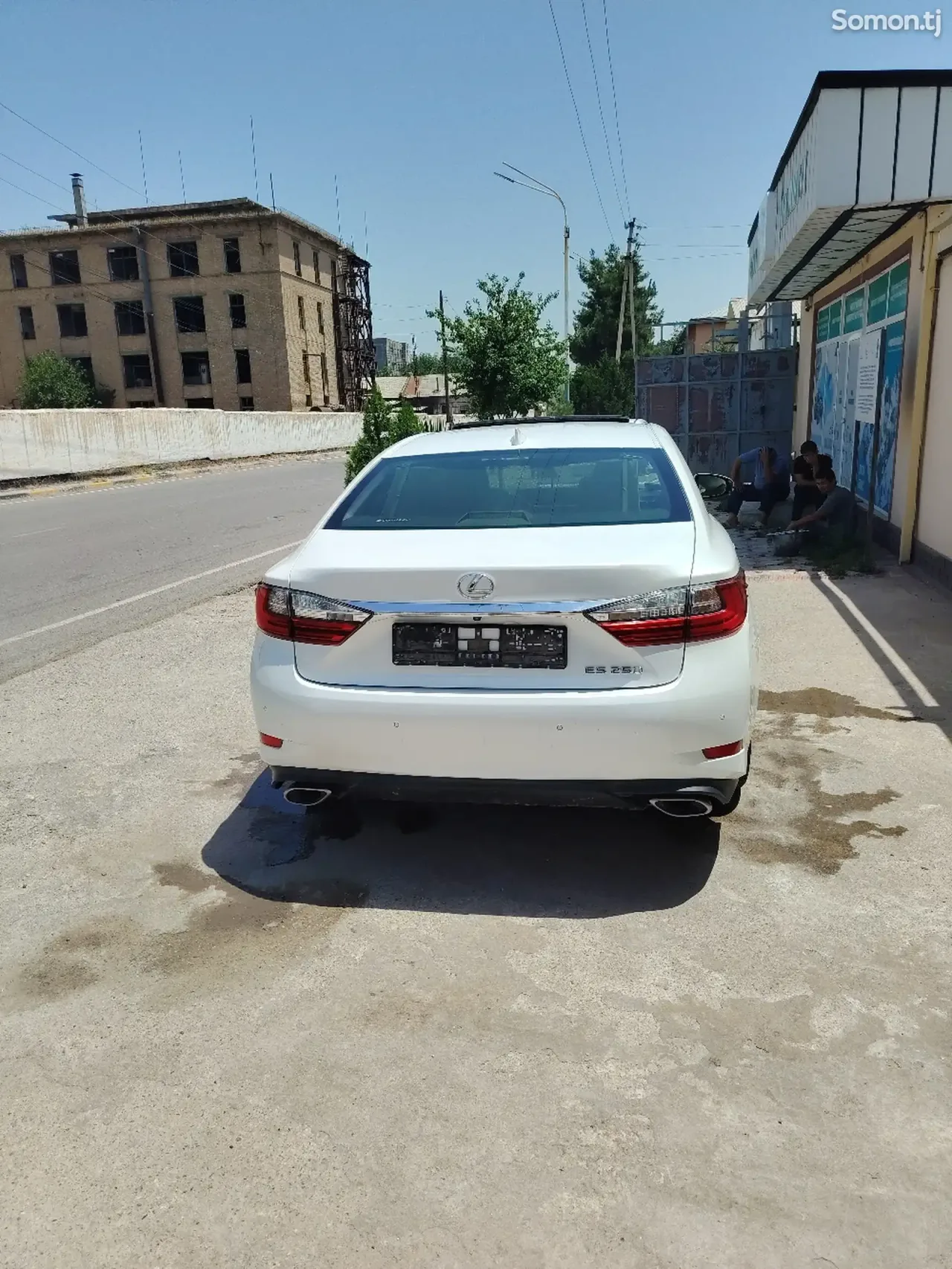 Lexus ES series 2016 · 2.5 AT