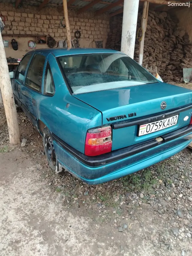 Opel Vectra A 1996 · 0.8 MT
