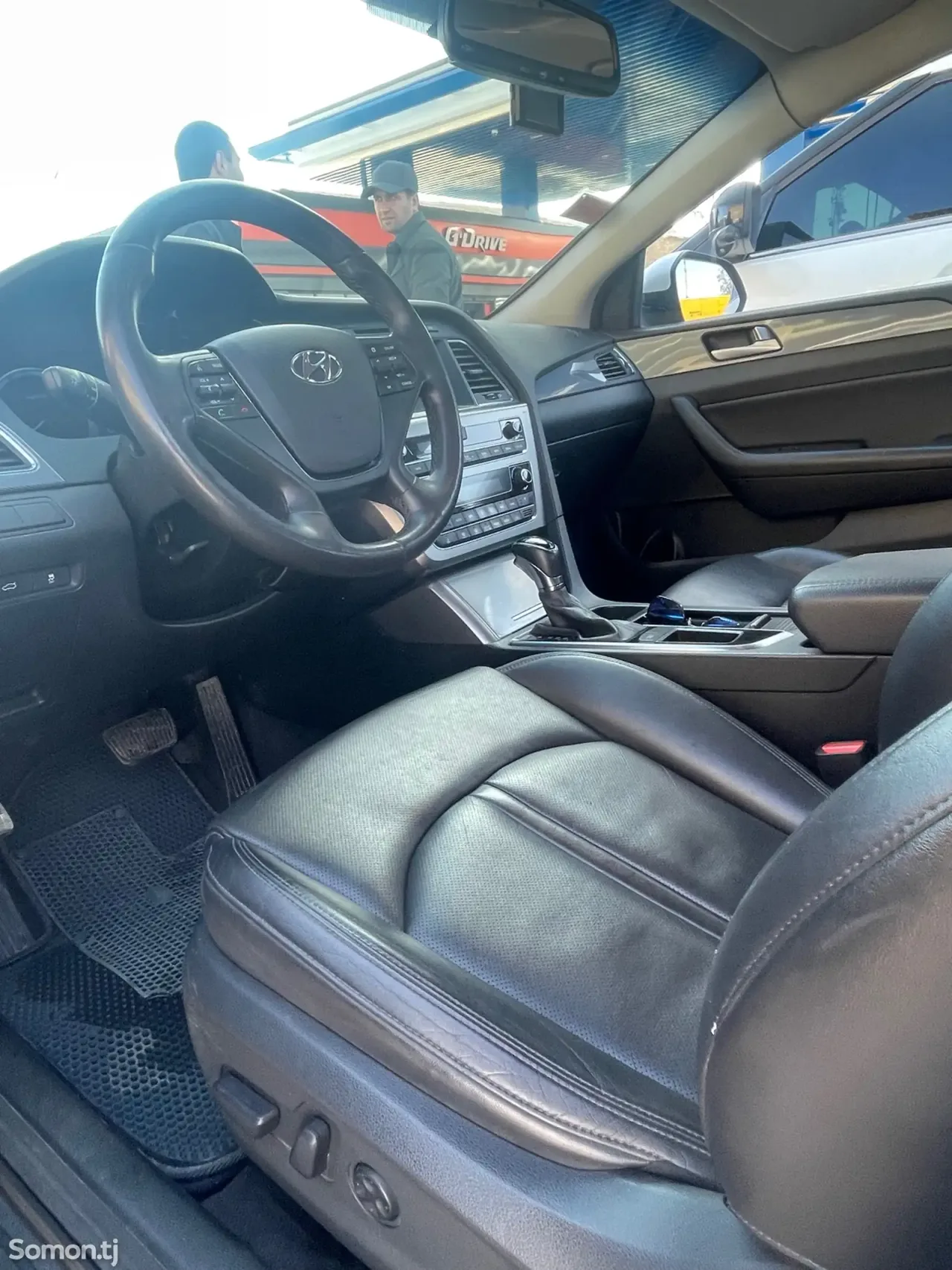 Hyundai Sonata 2015 · 2.0 AT