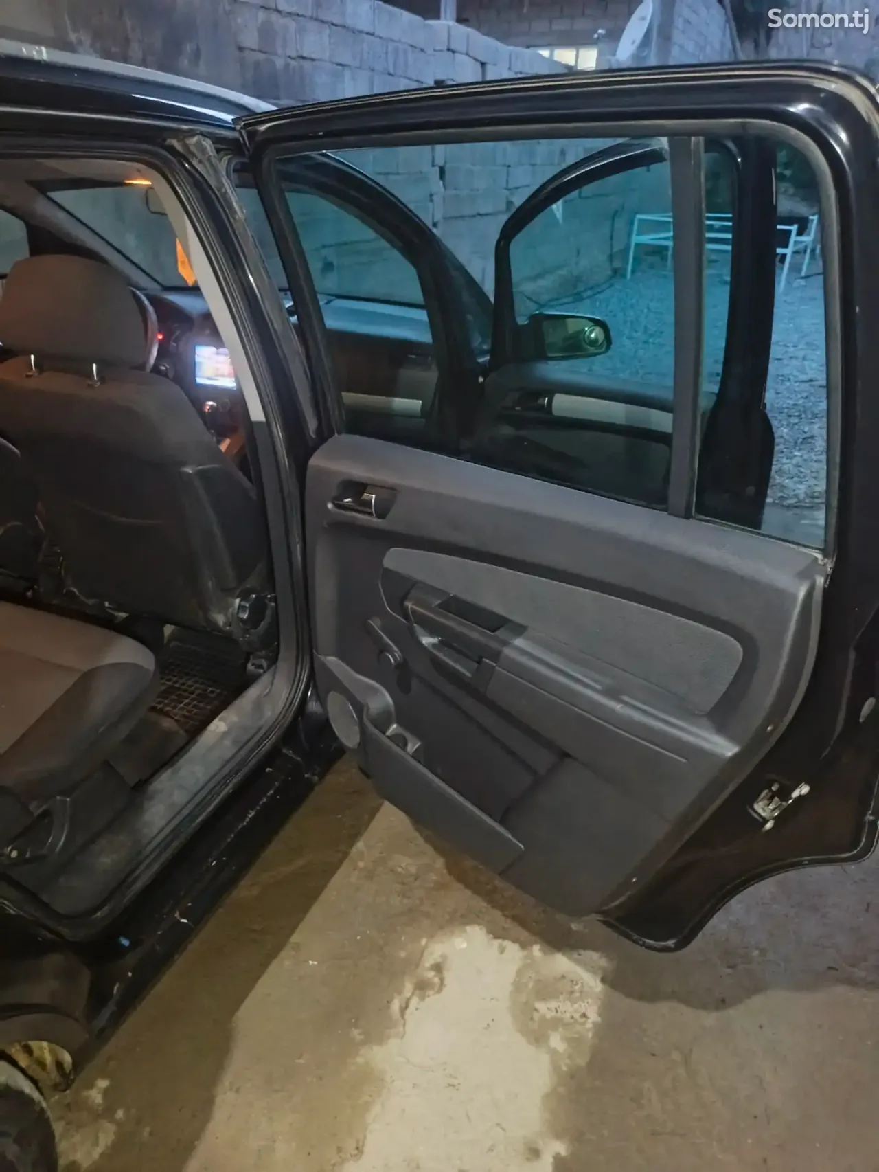 Opel Zafira 2006 · 1.9 AT