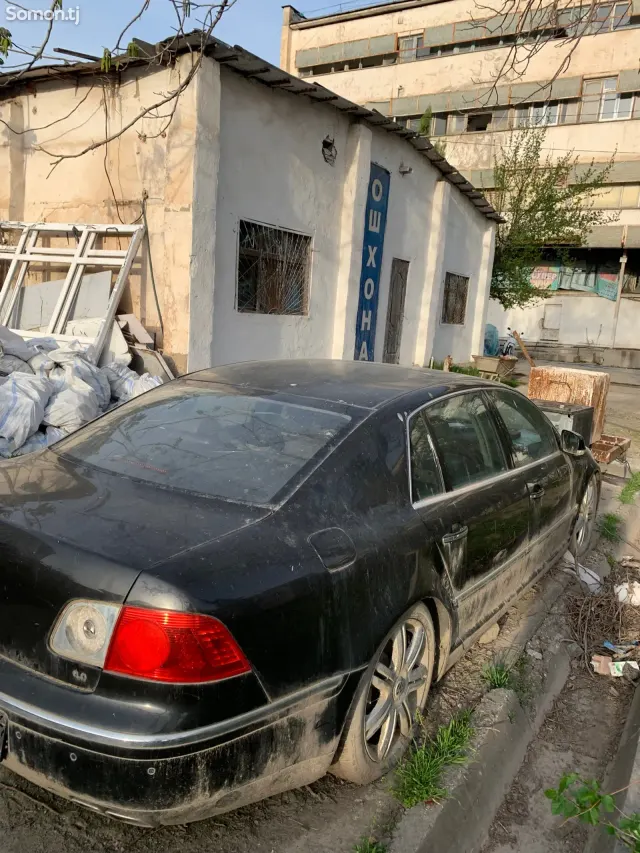 Volkswagen Phaeton 2003 · 6.0 AT