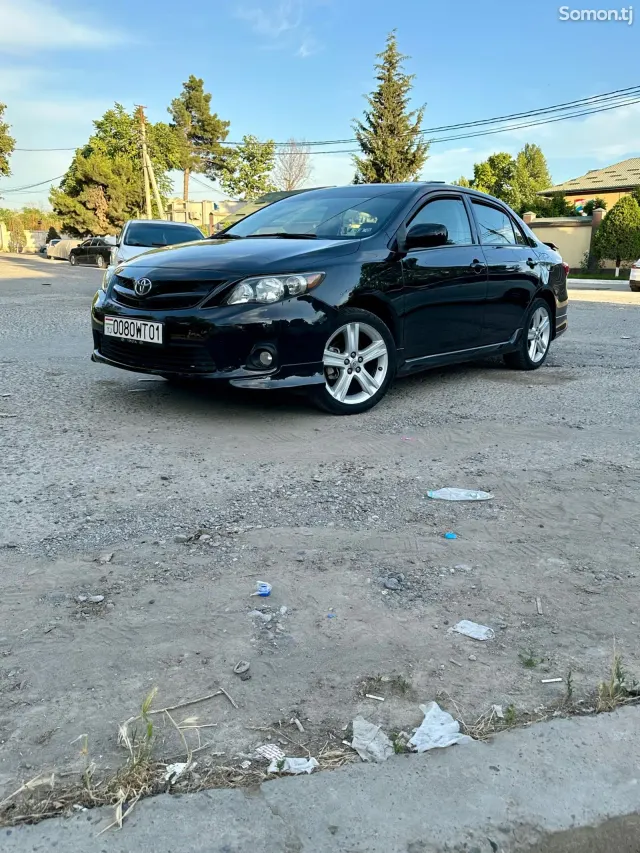 Toyota Corolla 2013 · 1.8 AT
