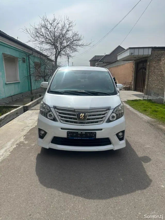 Toyota Alphard 2014 · 2.4 CVT