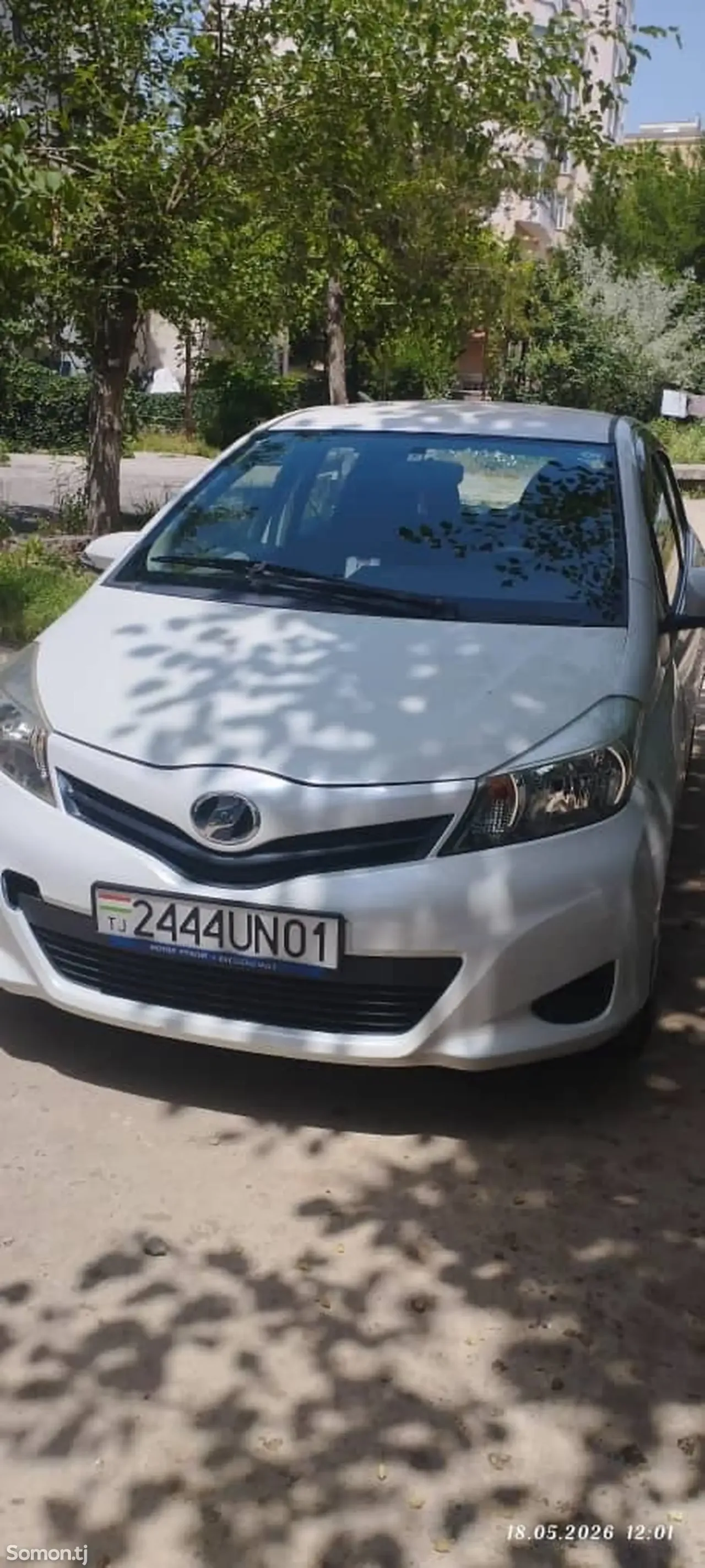 Toyota Vitz 2012 · 1.1 AT