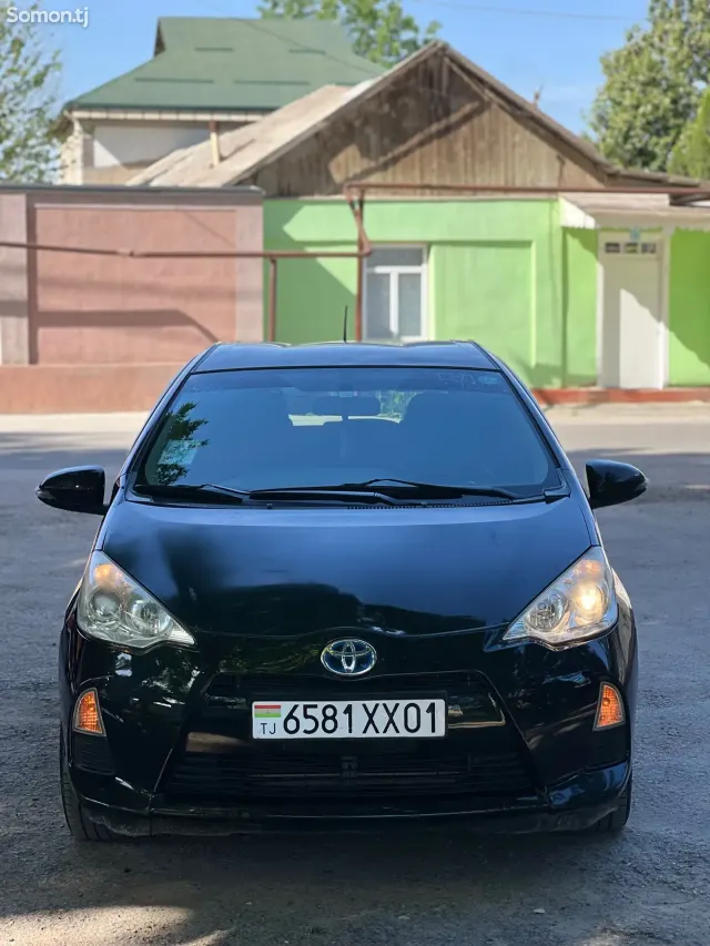 Toyota Aqua 2014 · 1.5 AT
