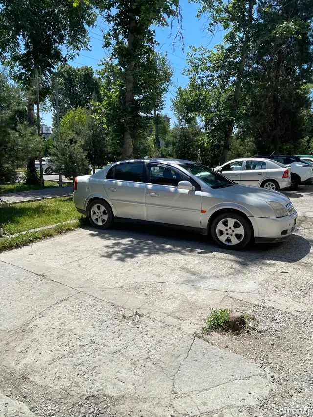 Opel Vectra C 2002 · 2.2 MT