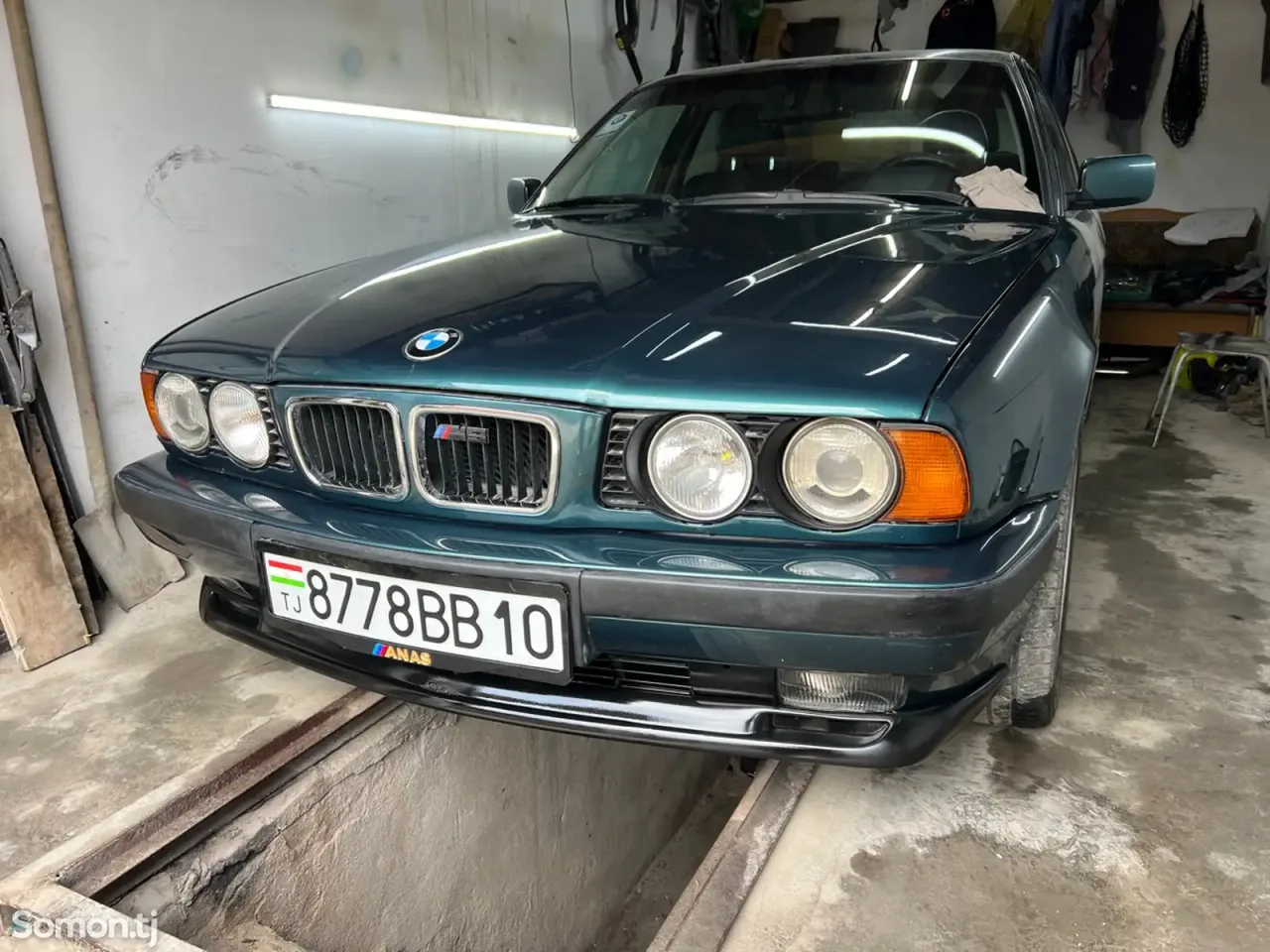 BMW 5 series 1995 · 2.5 MT